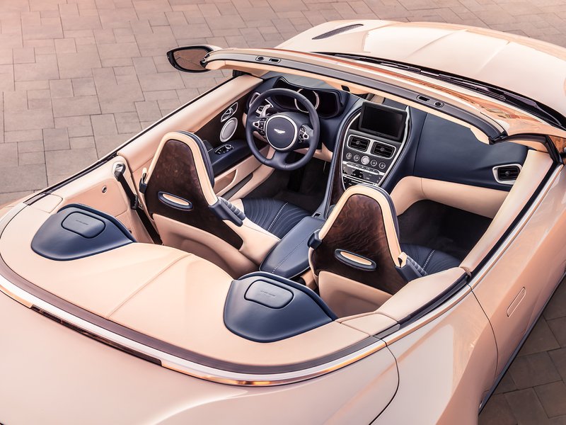 Aston Martin DB11 Volante