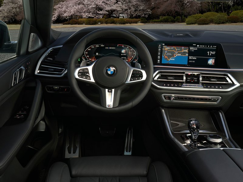 BMW Nuova X6 Interni