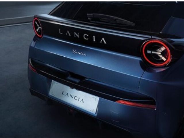Lancia Nuova Ypsilon Ibrida