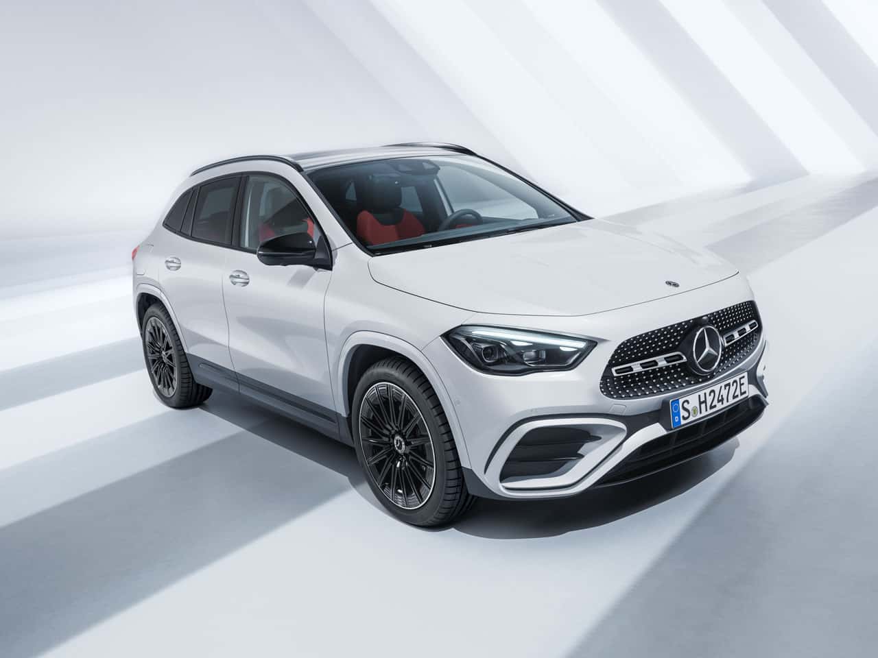 MERCEDES-BENZ NUOVA GLA