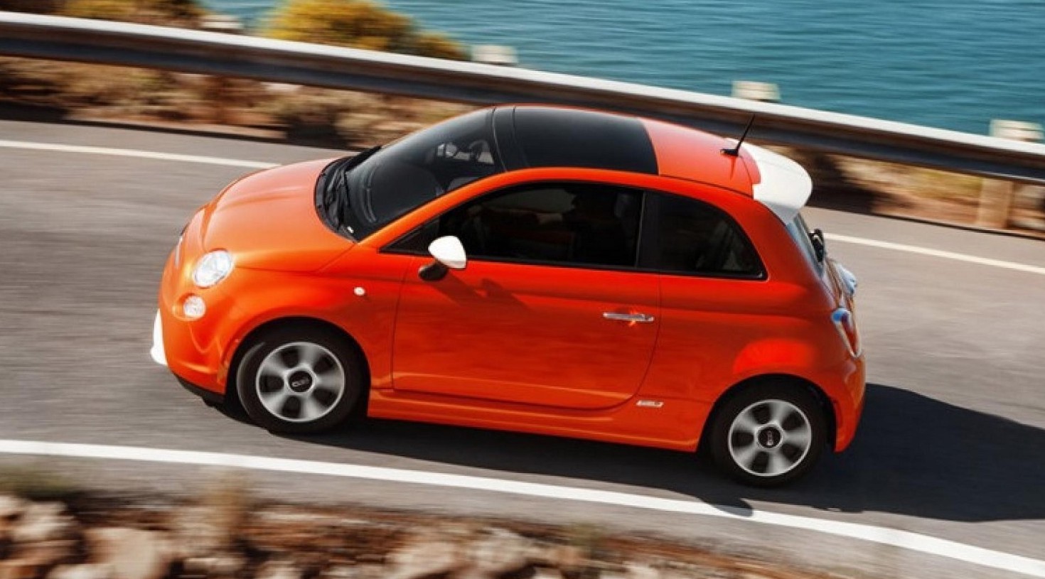 la nuova fiat 500 colo arancio