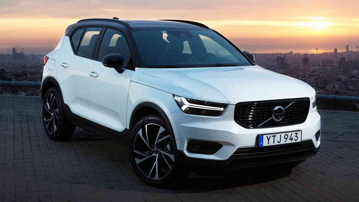 volvo cx 40 bianca