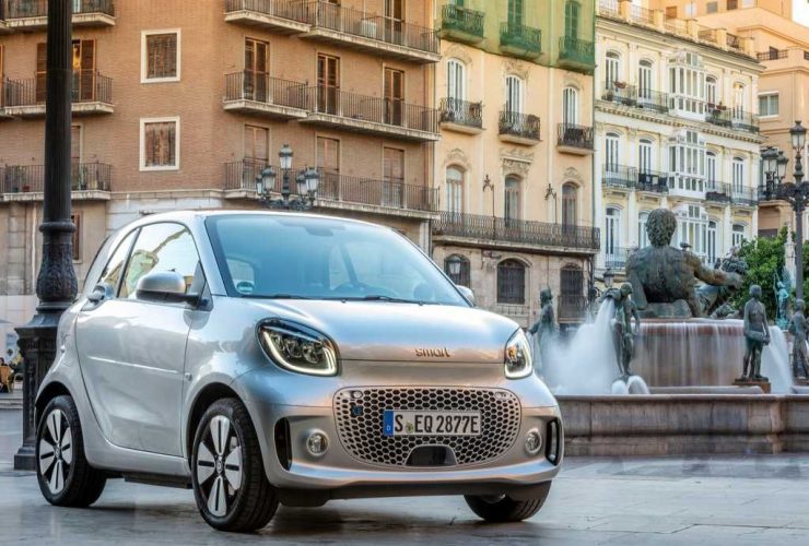 4 auto semplici da parcheggiare