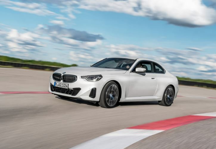 bmw non rincorre l'elettrico motori