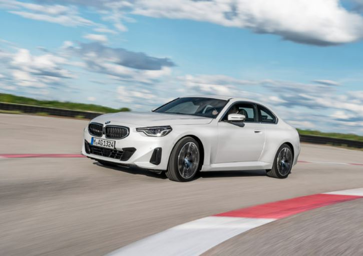 bmw non rincorre l'elettrico motori