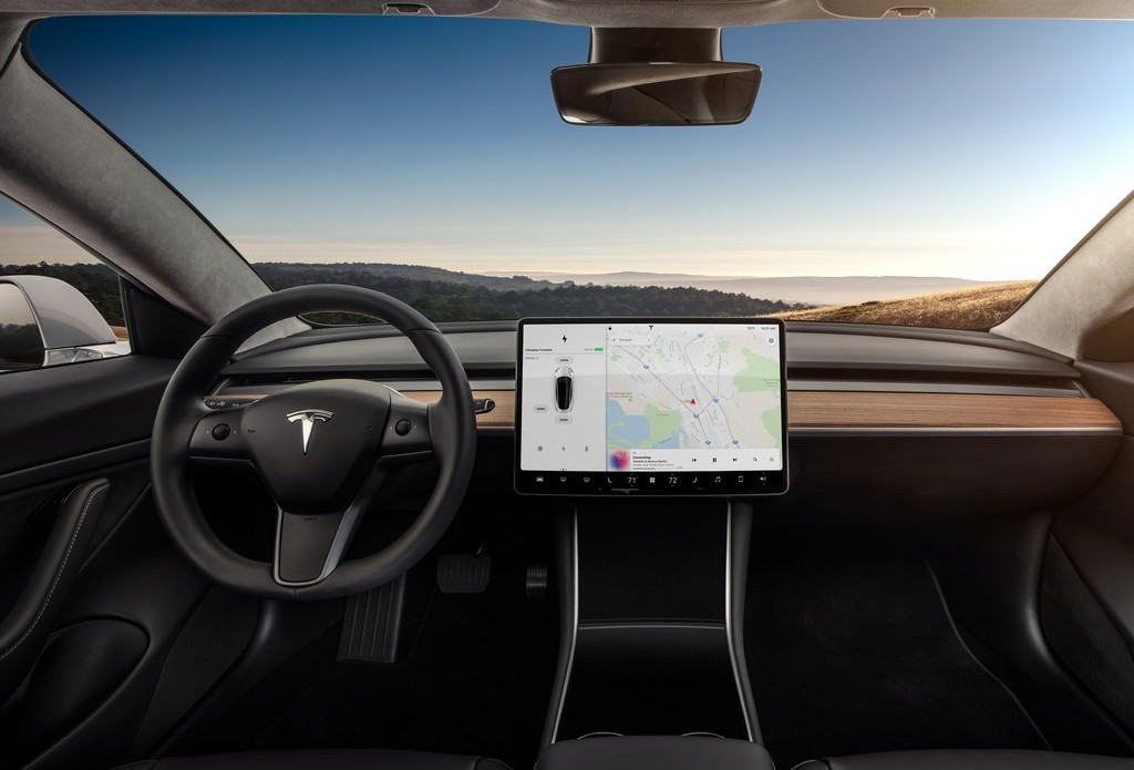 tesla model 3 ibrida