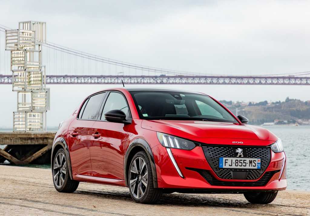 Nuova Peugeot 208