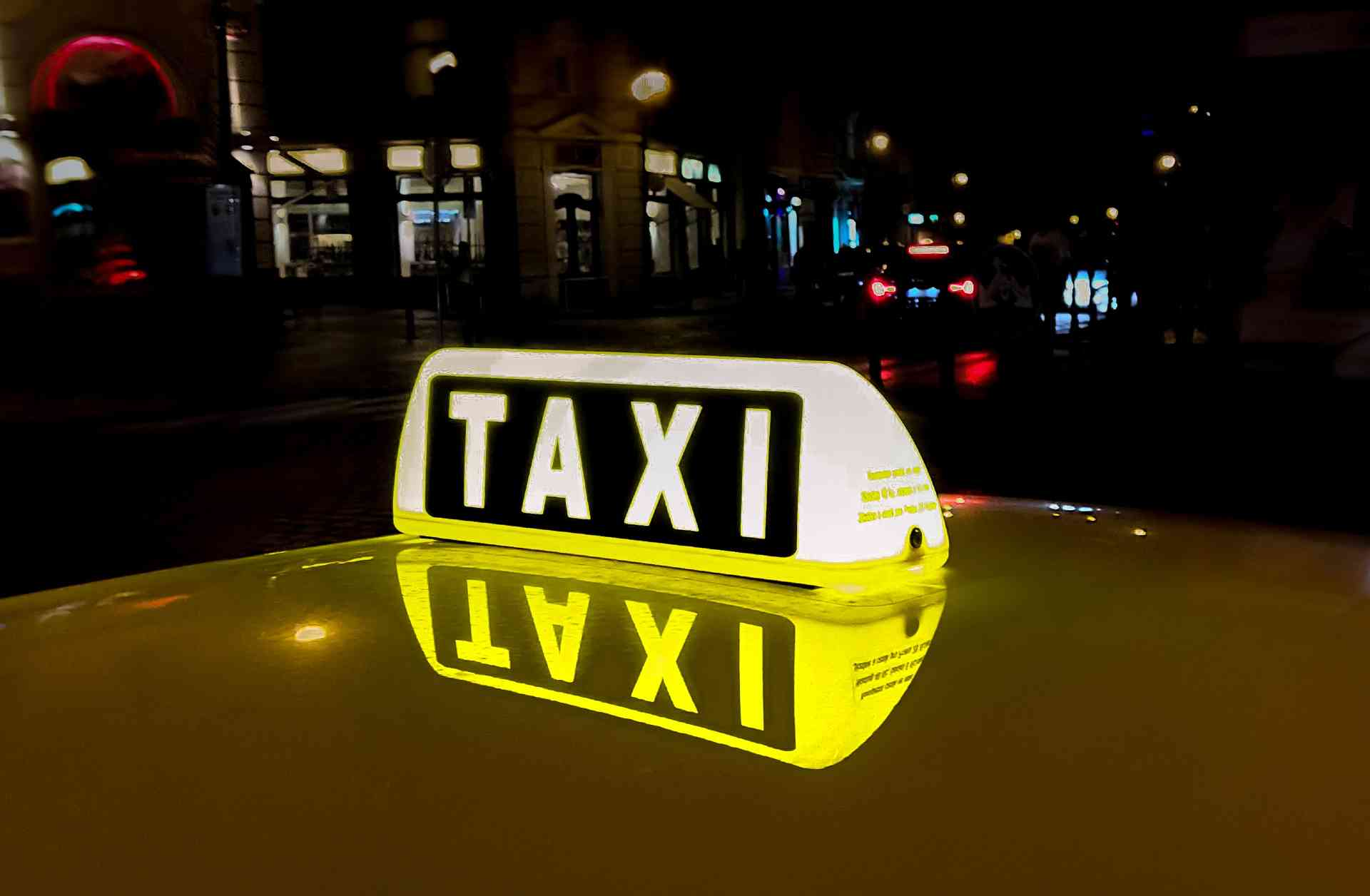 Wetaxi la App per prenotare i taxi e conoscere il costo della corsa