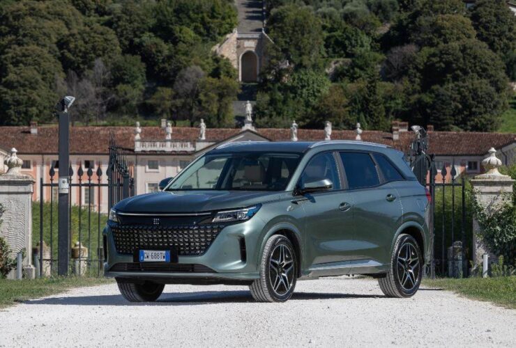 DFSK E5 PHEV allestimenti