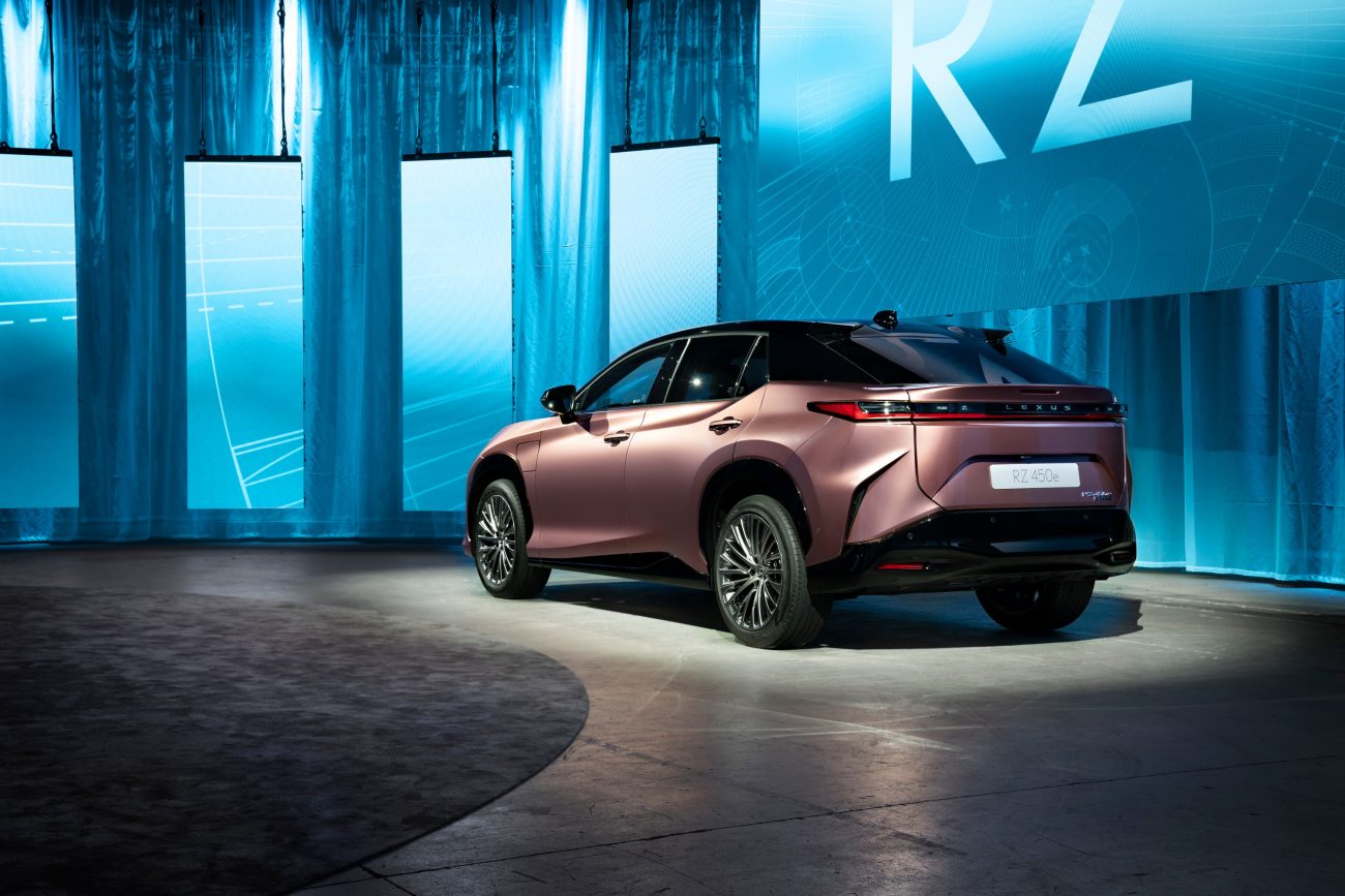 Lexus RZ 450e
