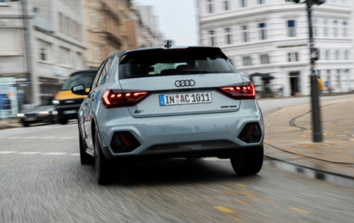 Audi-A1-allstreet- retro