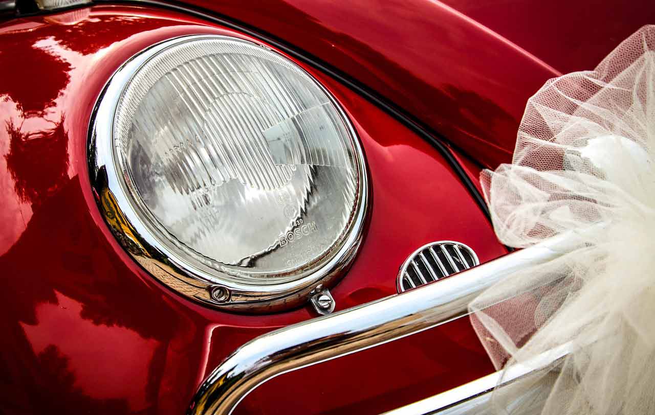 cambiare lampadine auto da soli