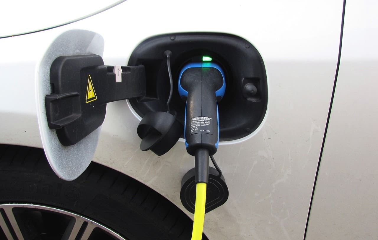 Ricarica veloce danneggia batteria auto elettrica