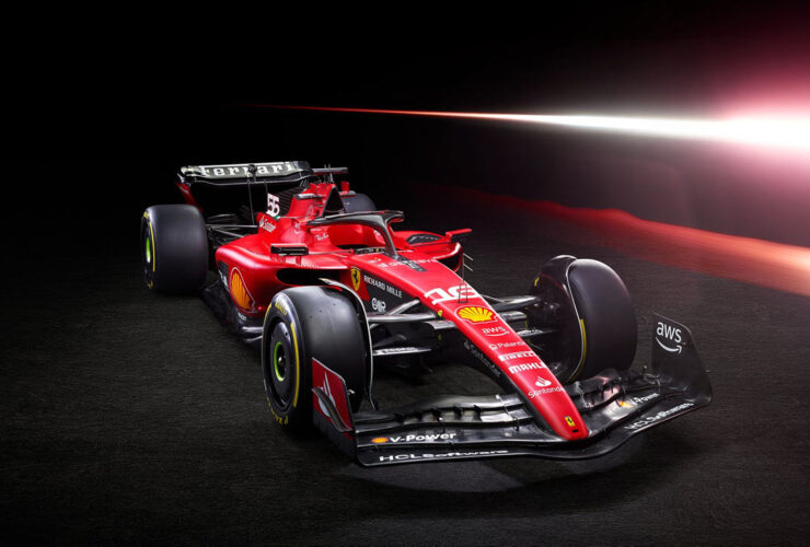 Nuova Ferrari SF-23 angolo frontale