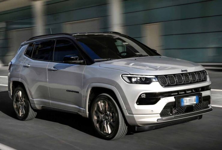 Jeep Compass angolo frontale