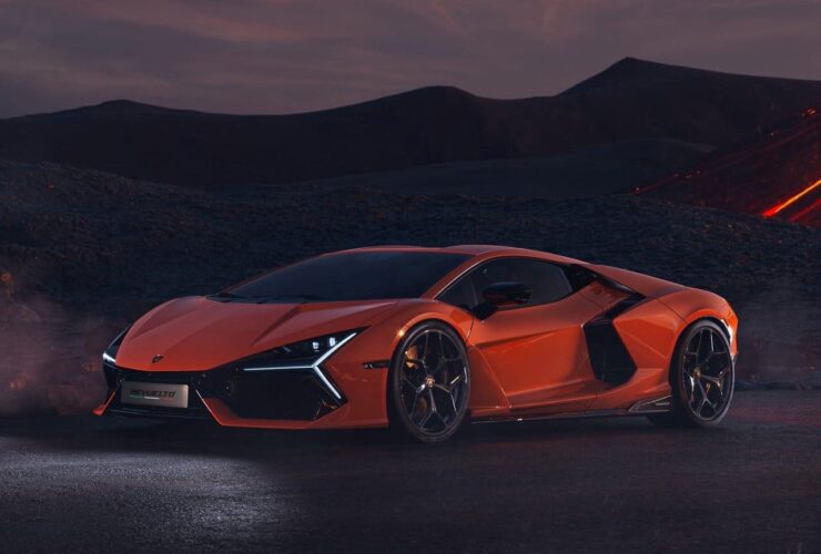 Lamborghini Revuelto