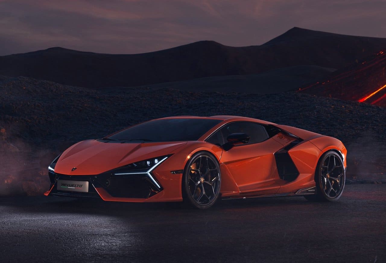Lamborghini Revuelto