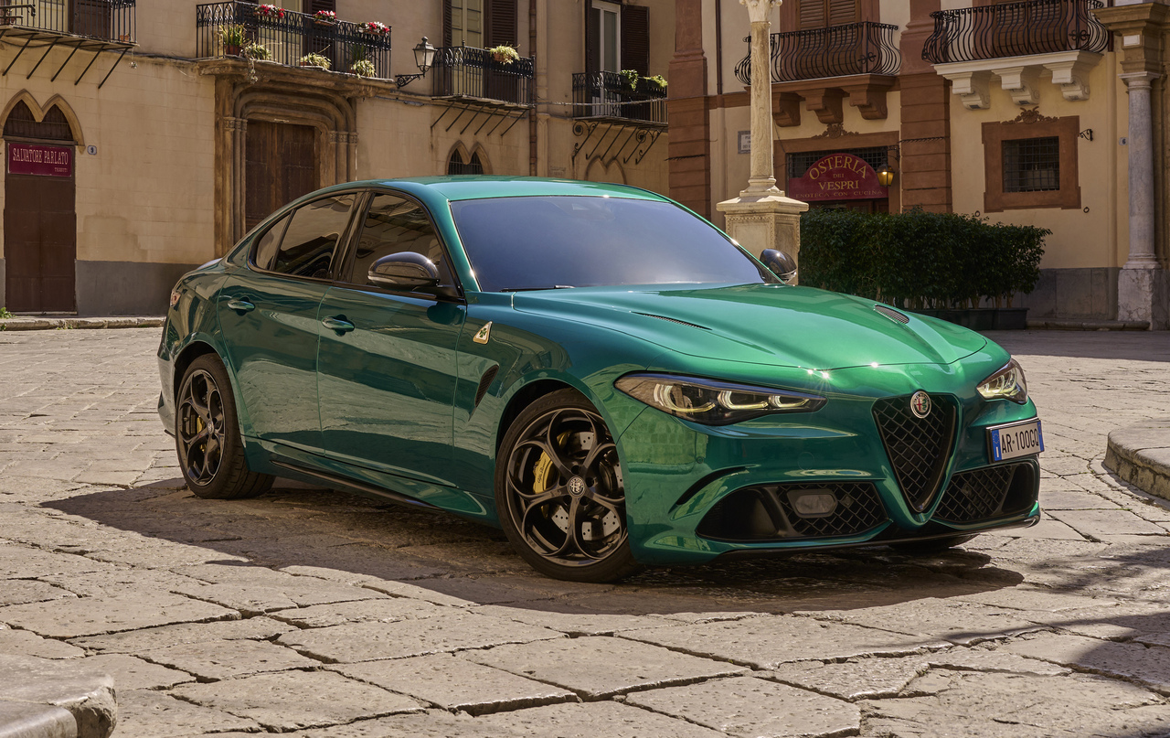 Alfa Romeo Giulia Quadrifoglio 100° Anniversario