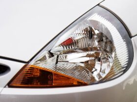 cambiare lampadine auto fai da te