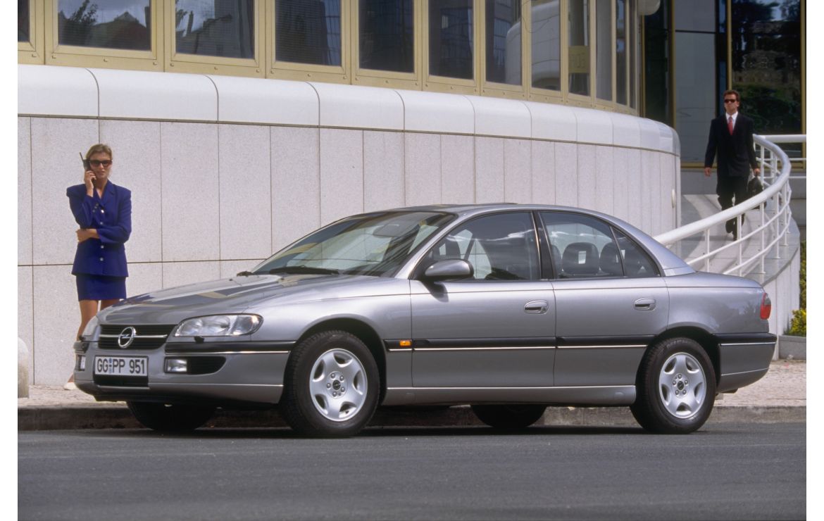 opel omega