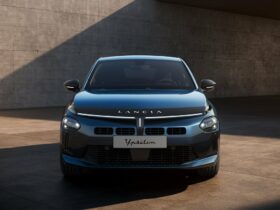 Nuova Lancia Ypsilon Cassina hybrid