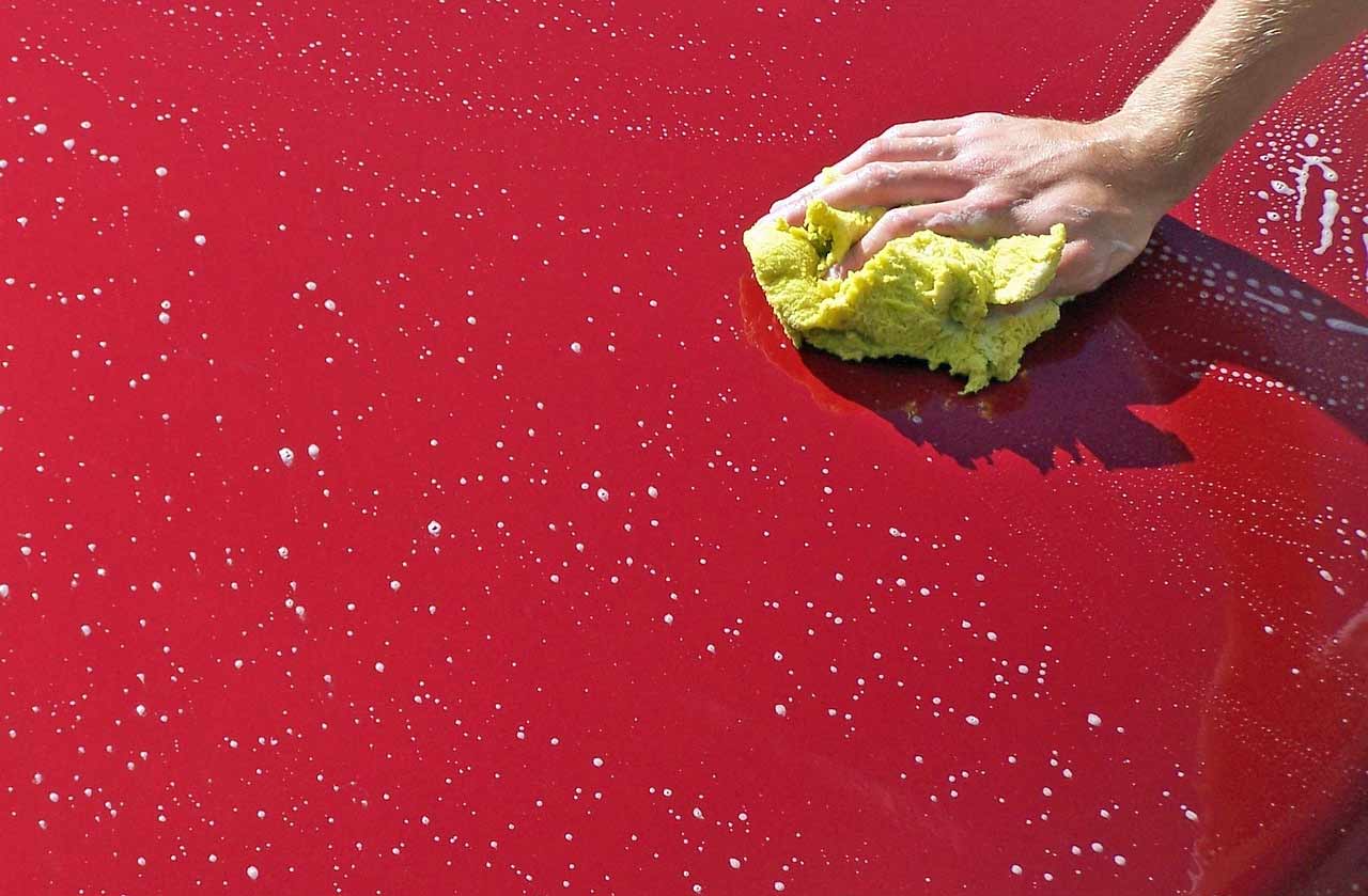 pulire plastiche auto