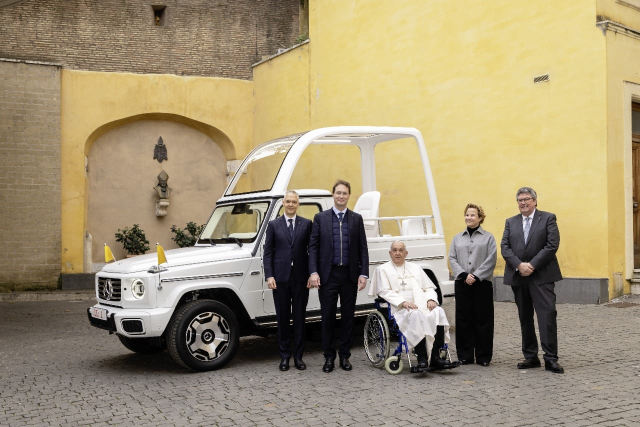 papamobile elettrica mercedes-benz classe g