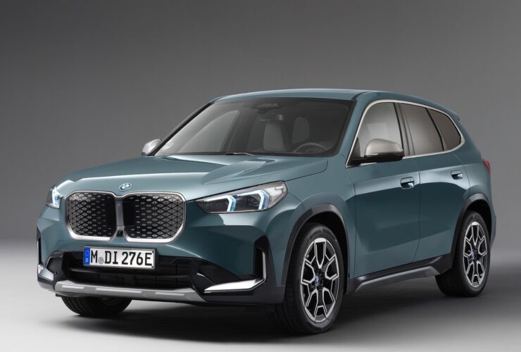 BMW iX1 2025 prezzi e allestimenti