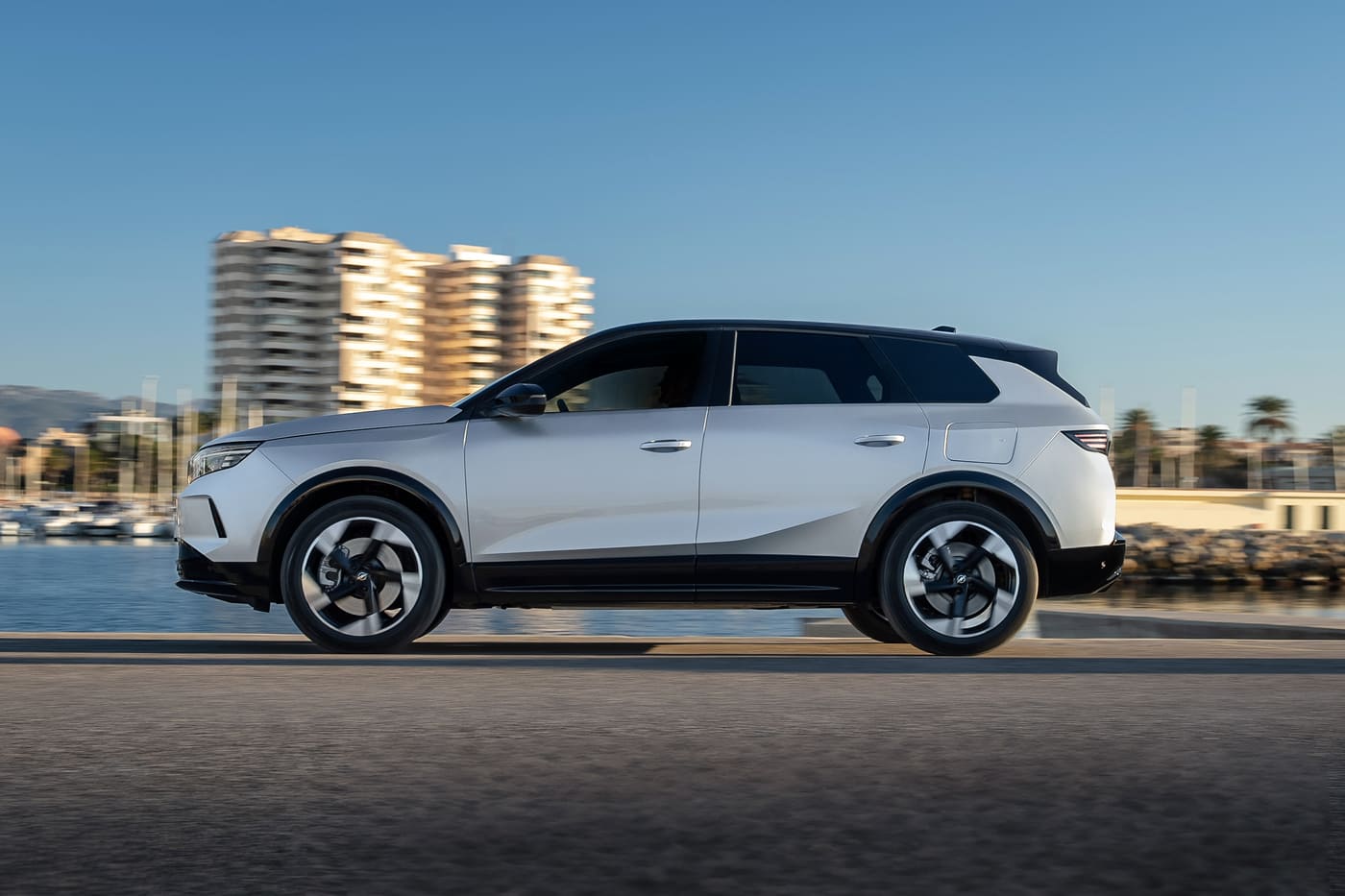 Opel Grandland Plug-in Hybrid 2025