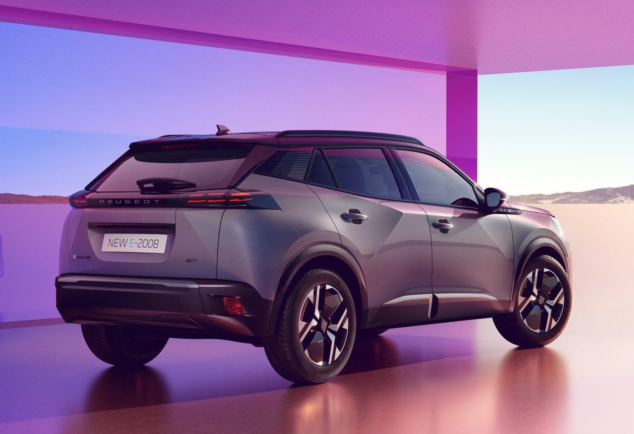 Peugeot 2008 prezzi e allestimenti 2025