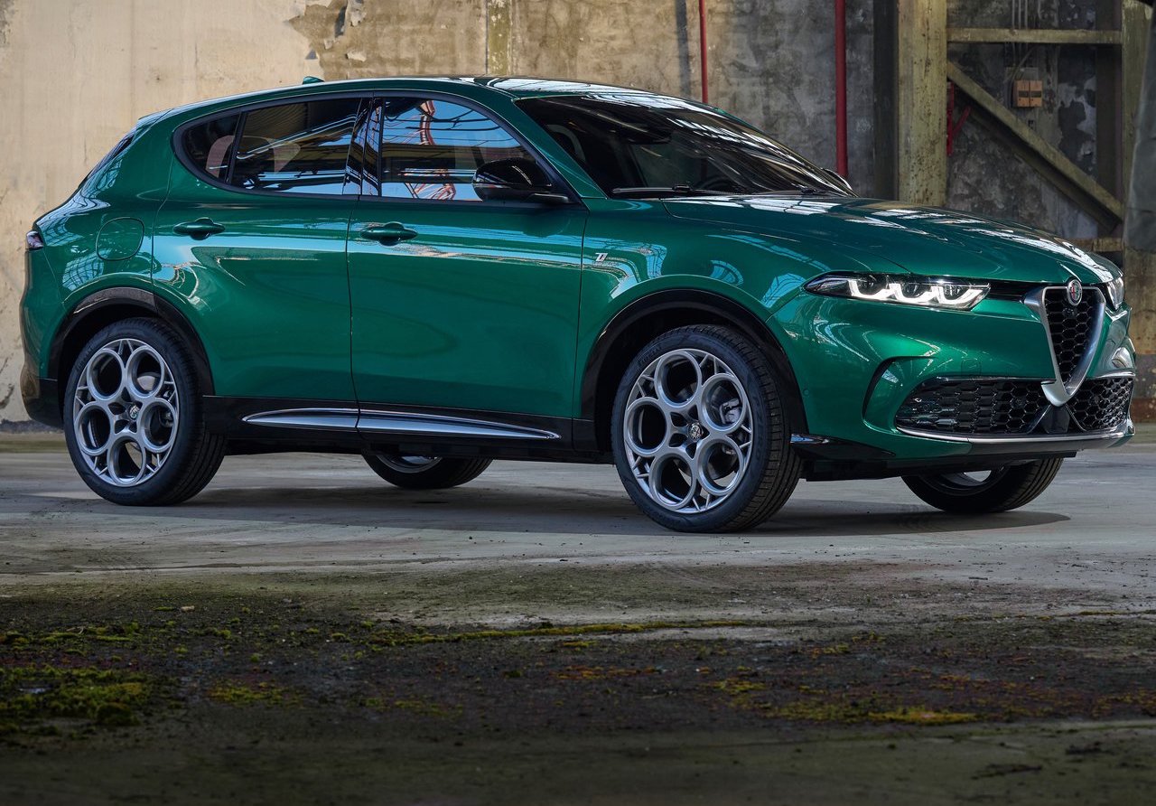 alfa romeo tonale prezzi e allestimenti 2025