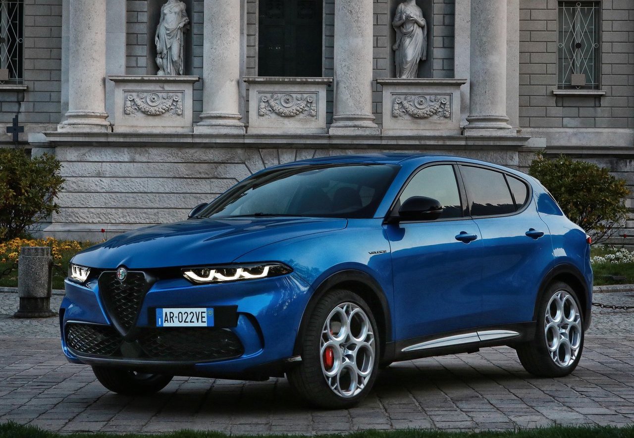 alfa romeo tonale prezzi e allestimenti 2025