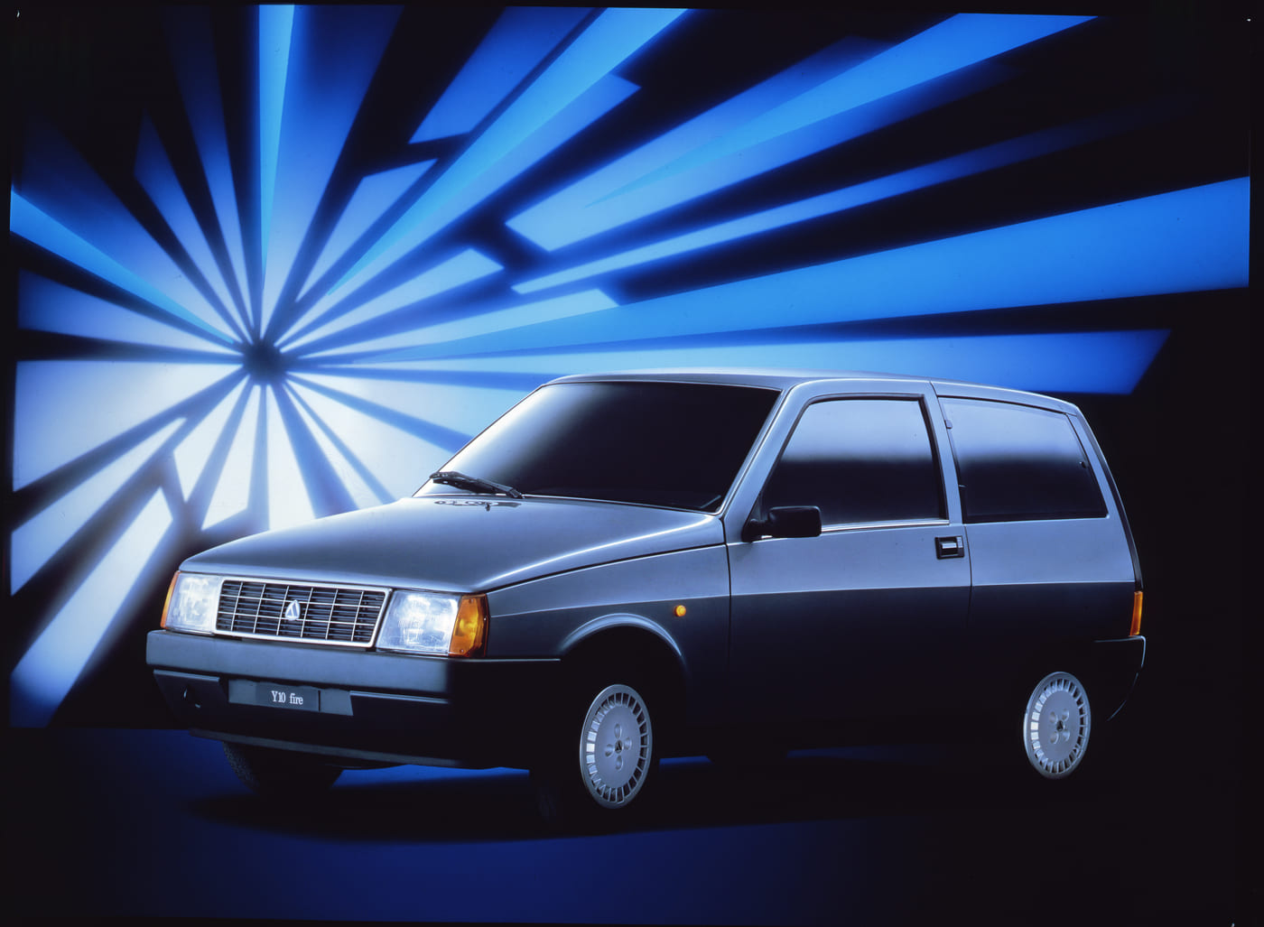lancia ypsilon compie 40 anni