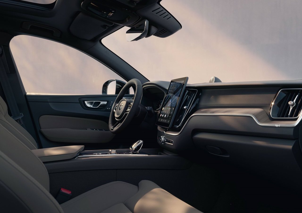 volvo xc60 interni