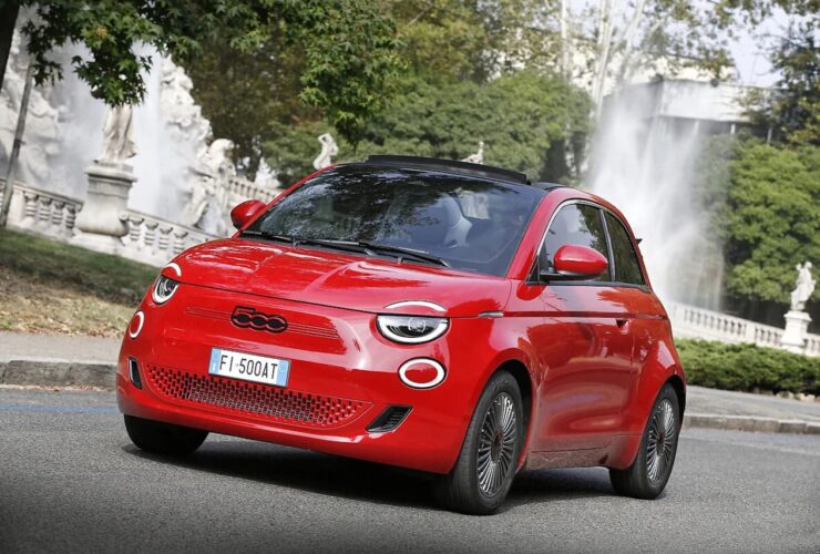fiat 500e (RED)