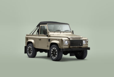 land rover Classic Defender V8 Soft Top