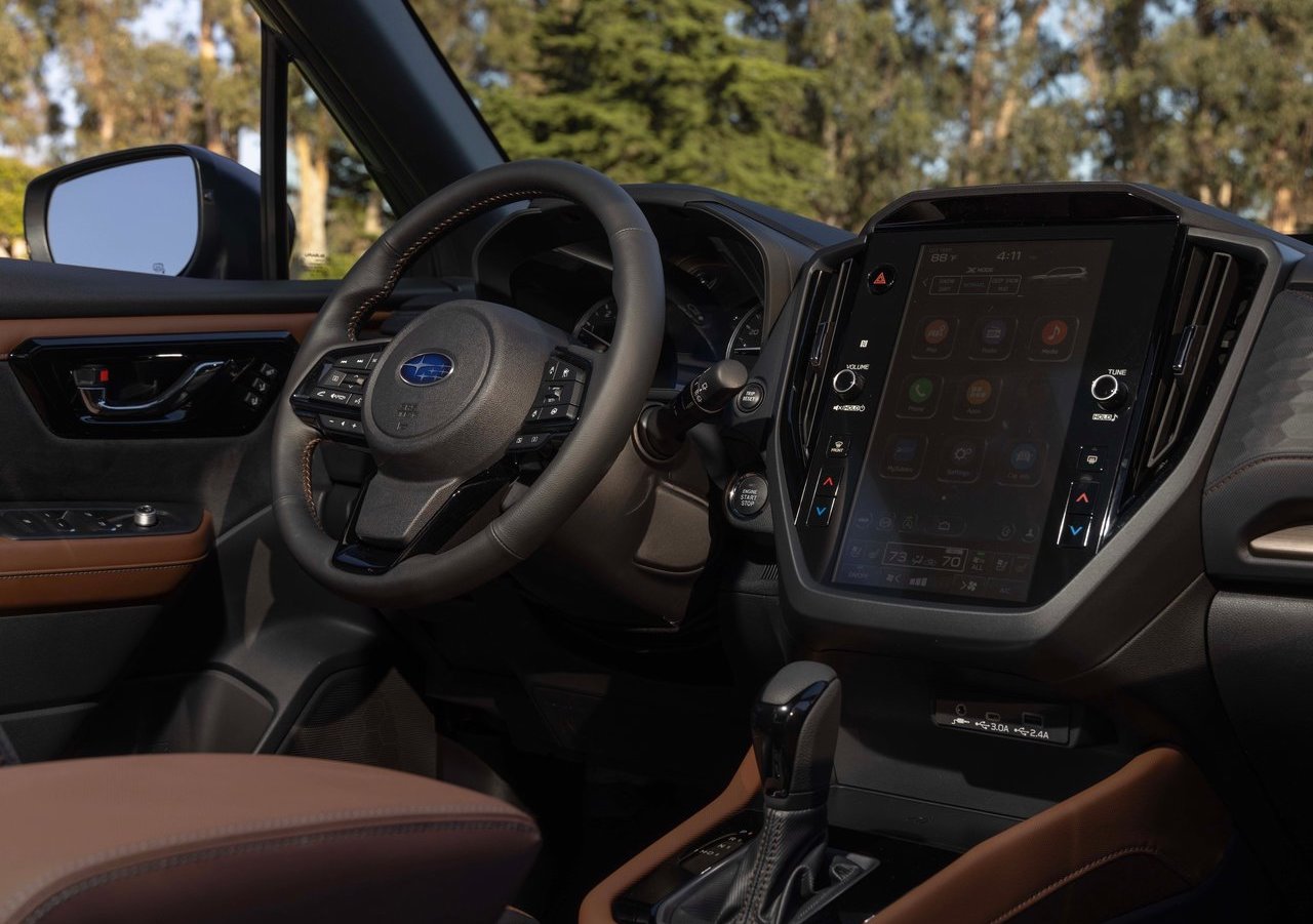 subaru forester interni 2025