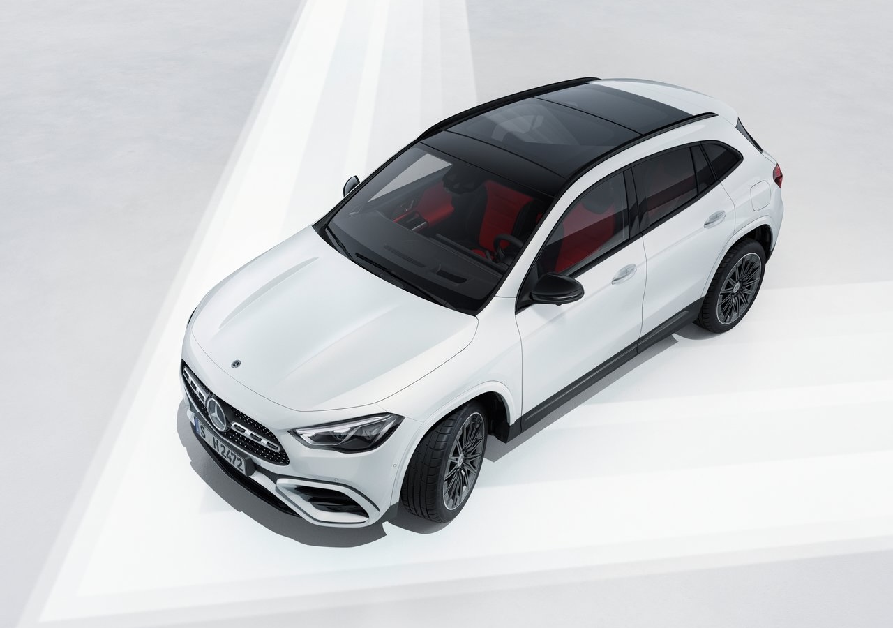 Mercedes-Benz GLA prova su strada