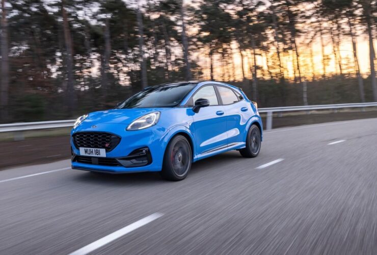 ford puma prova su strada