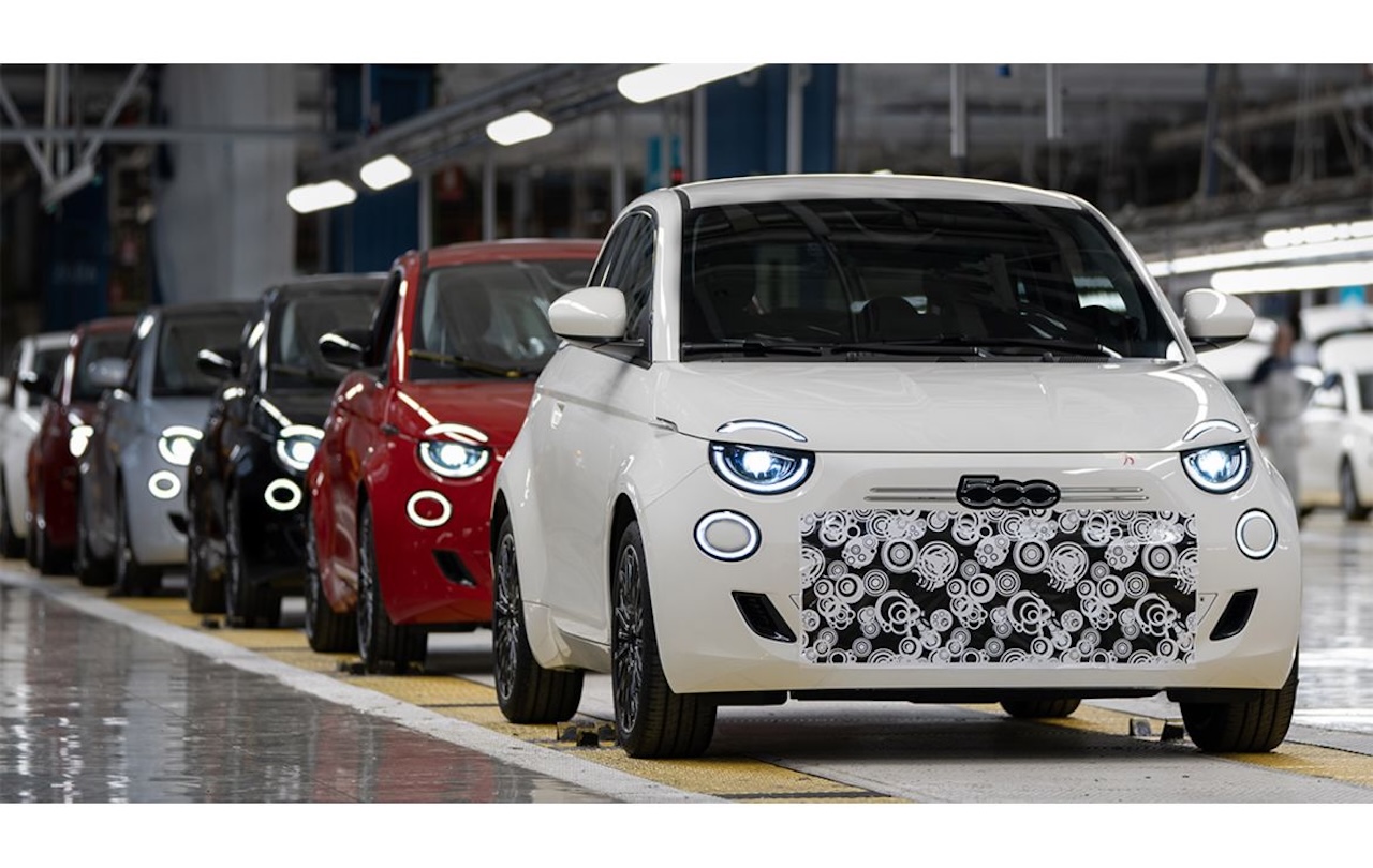 nuova fiat 500 ibrida 2025