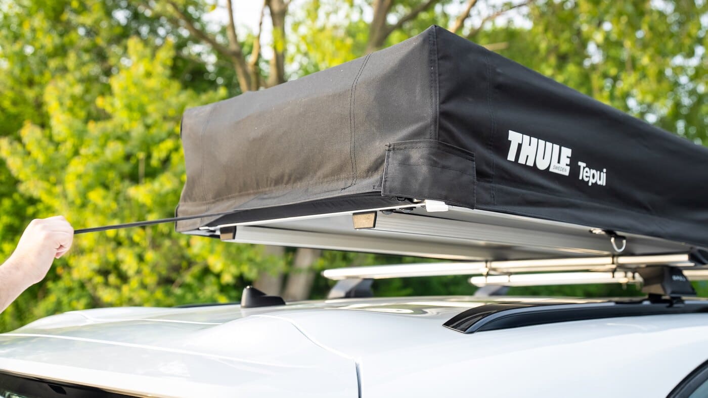 Opel Frontera con tenda da tetto