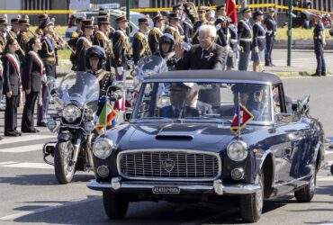 Lancia flaminia presidenziale con mattarella