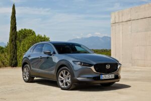 Mazda CX-30 prova su strada