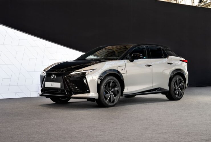 Lexus RZ 2025