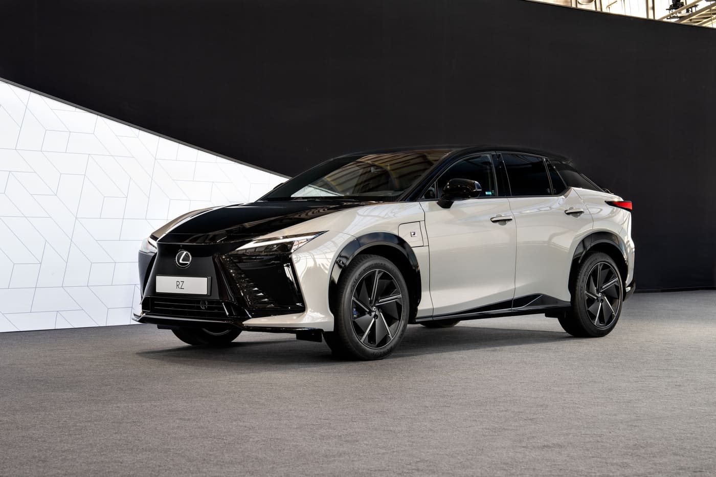 Lexus RZ 2025