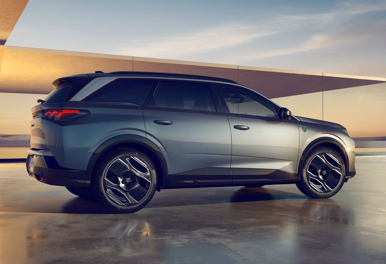 Peugeot 5008 dimensioni
