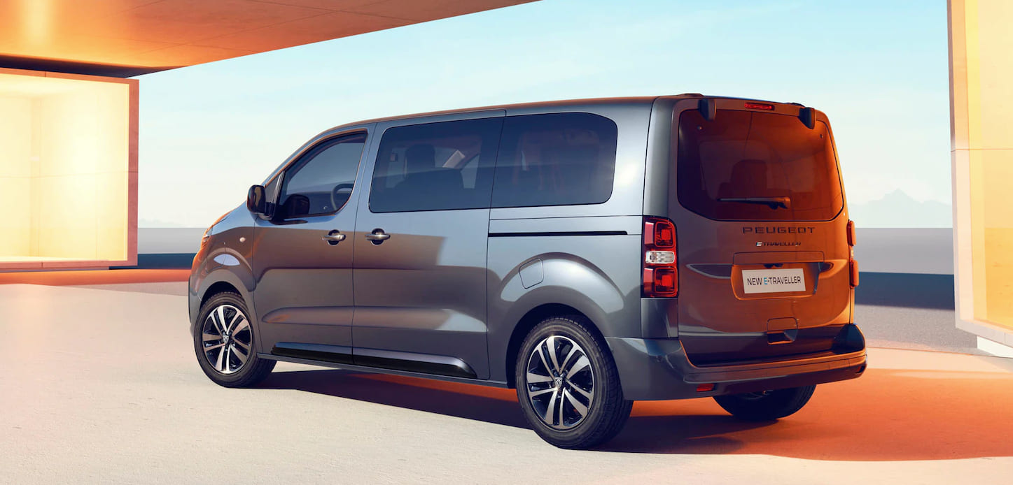 Peugeot e-Traveller dimensioni