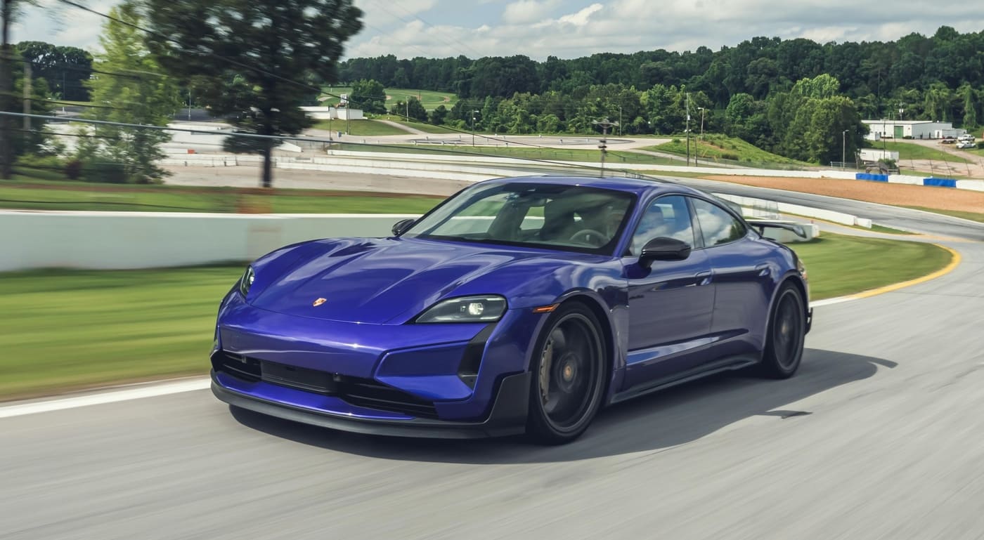 Porsche Taycan Turbo GT, regina dei record: Road Atlanta, Yas Marina e oltre