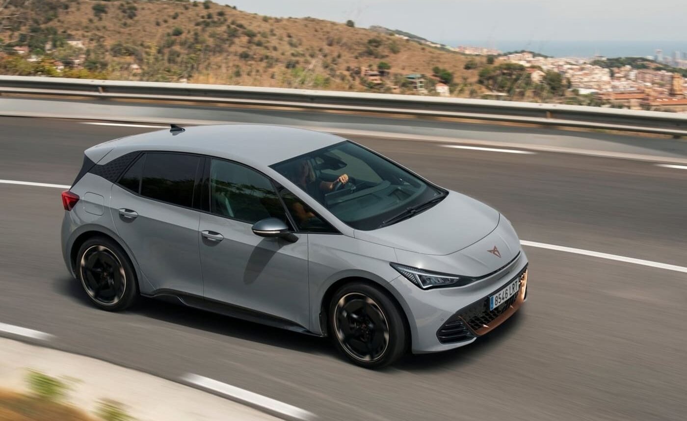 cupra born prova su strada