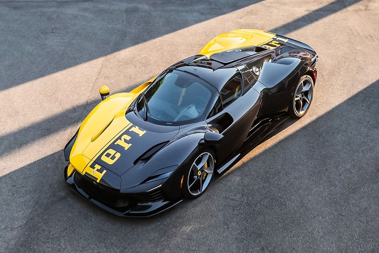 Ferrari Daytona SP3 Tailor Made